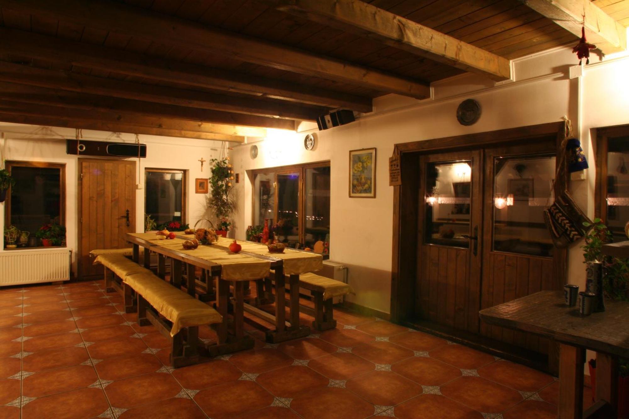 Cabana La Noi Otel Rîşnov Dış mekan fotoğraf